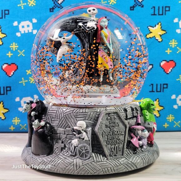 XL Limited Edition 30th Anniversary Nightmare Before Christmas Water Globe - Picture 7 of 7